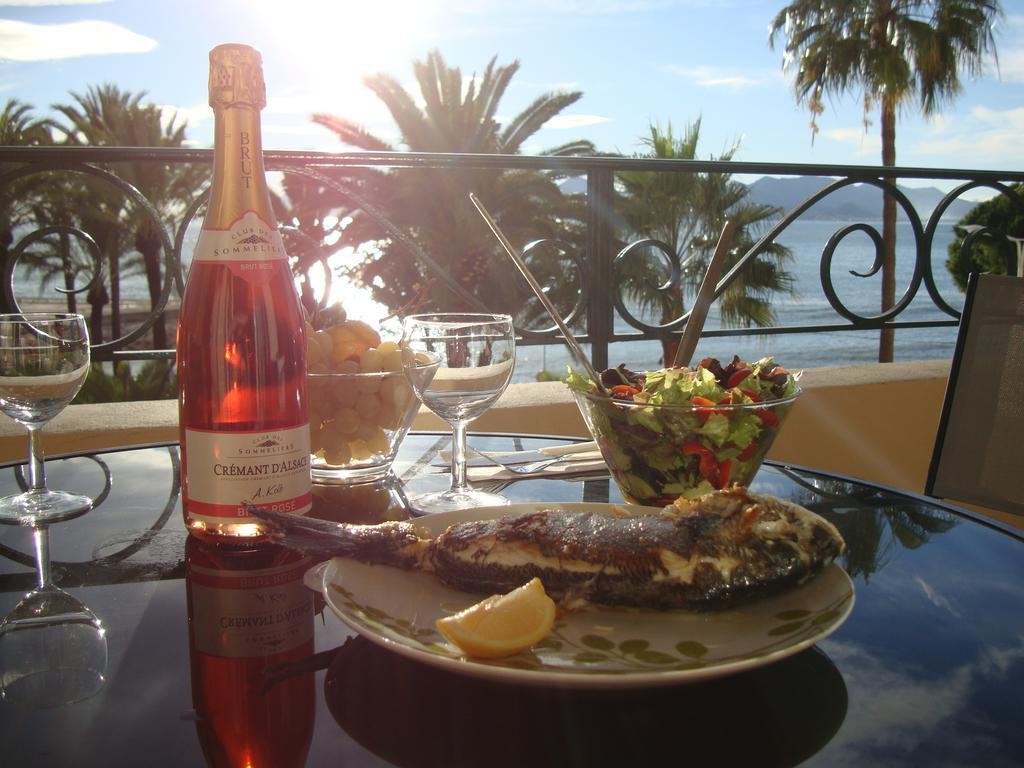 Apartment On The Croisette With Sea View Cannes Zimmer foto