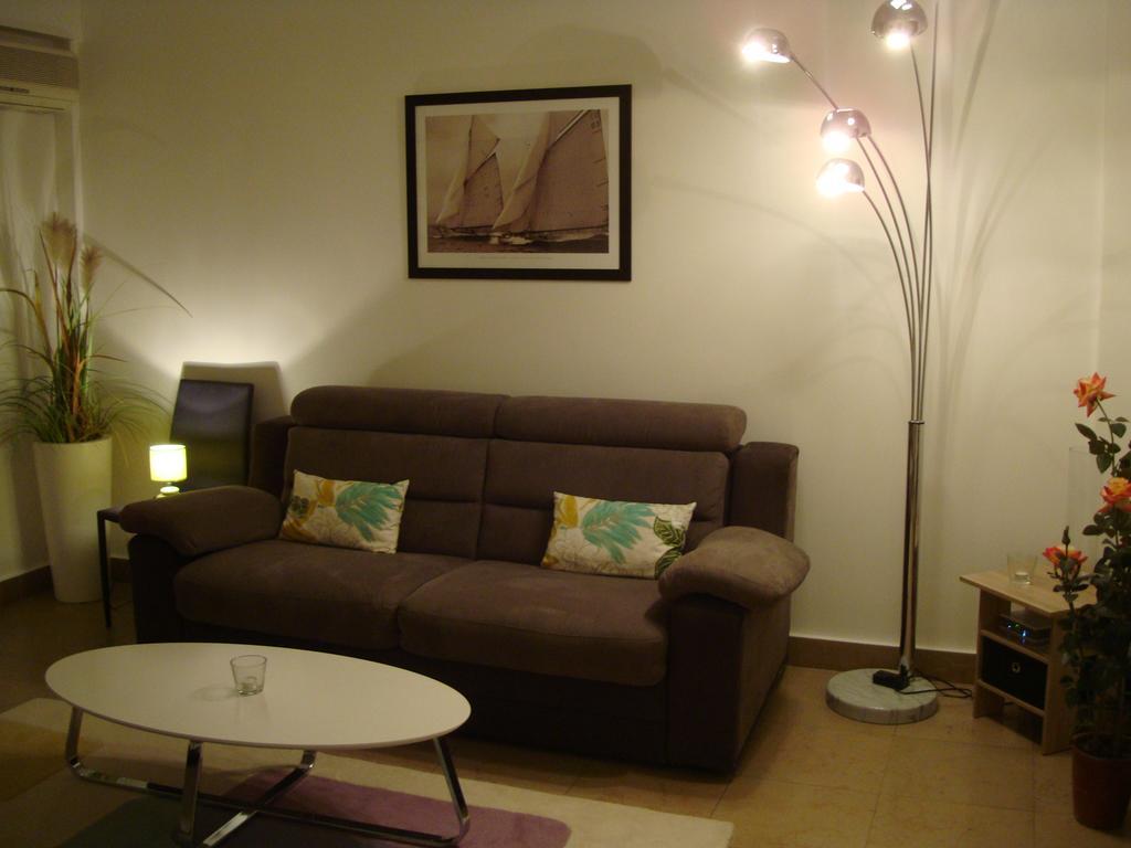 Apartment On The Croisette With Sea View Cannes Zimmer foto