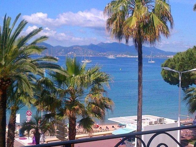 Apartment On The Croisette With Sea View Cannes Zimmer foto