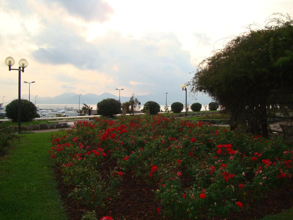 Apartment On The Croisette With Sea View Cannes Zimmer foto